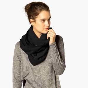 BeyondYoga Infinity Scarf New
